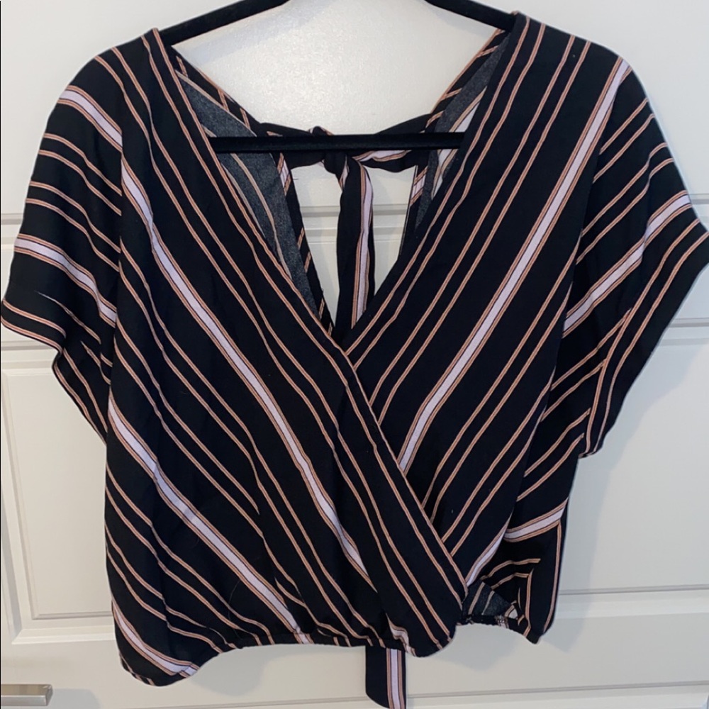 Women’s XL wrap crop top